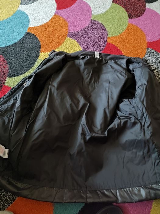 Vând geacă subțire Quechua