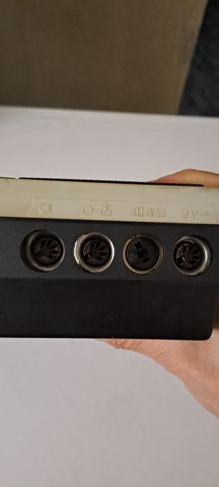 Еднокасетъчен касетофон Tesla