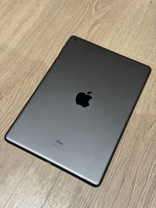ПРОДАМ Ipad apple 10.2