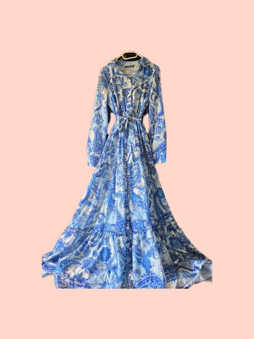 Прекрасна дълга рокля