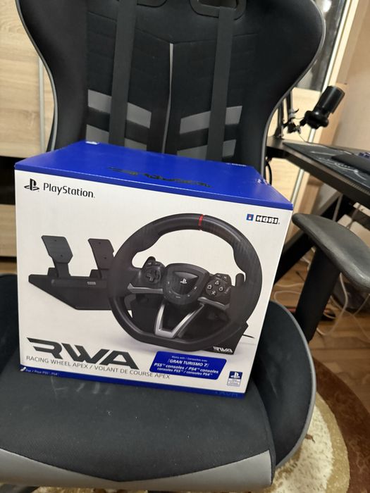 Volan gaming hori apex,Mai multe poze in privat