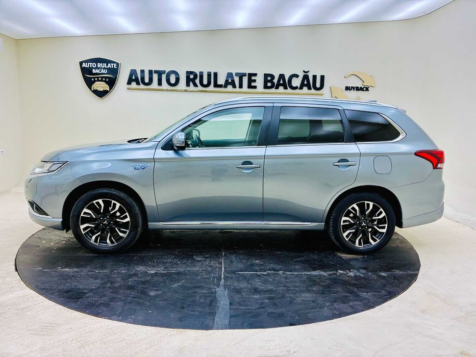 Mitsubishi / Outlander / 2.0 / 121CP / An 2016 / Euro 6 / Automată