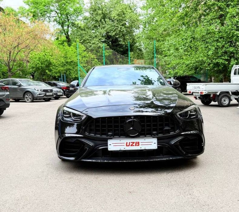 Mercedes-Benz c63 e performance