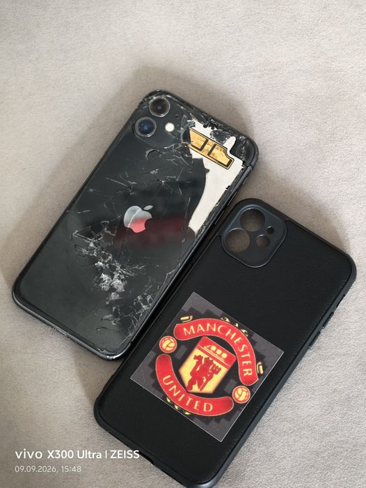 Продам Iphone 11 на 64гб с чехлом и стеклом