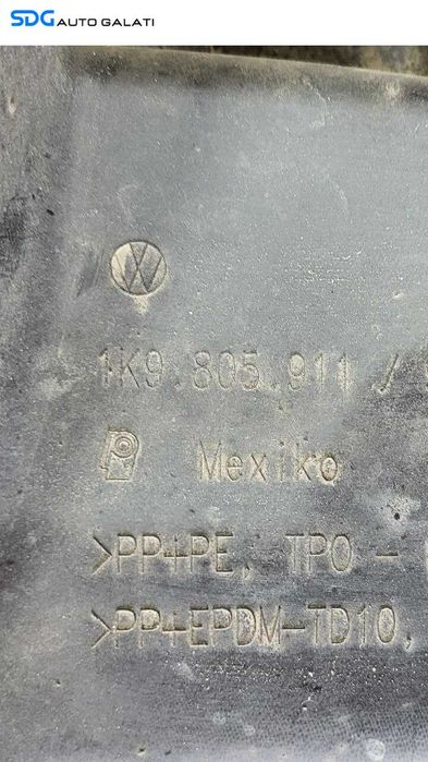 Carenaj Pasaj Protectie Aparatoare Noroi Janta Roata Stanga Fata Volkswagen Jetta 3 MK3 2005 - 2011 Cod 1K9805911 [LC2121]
