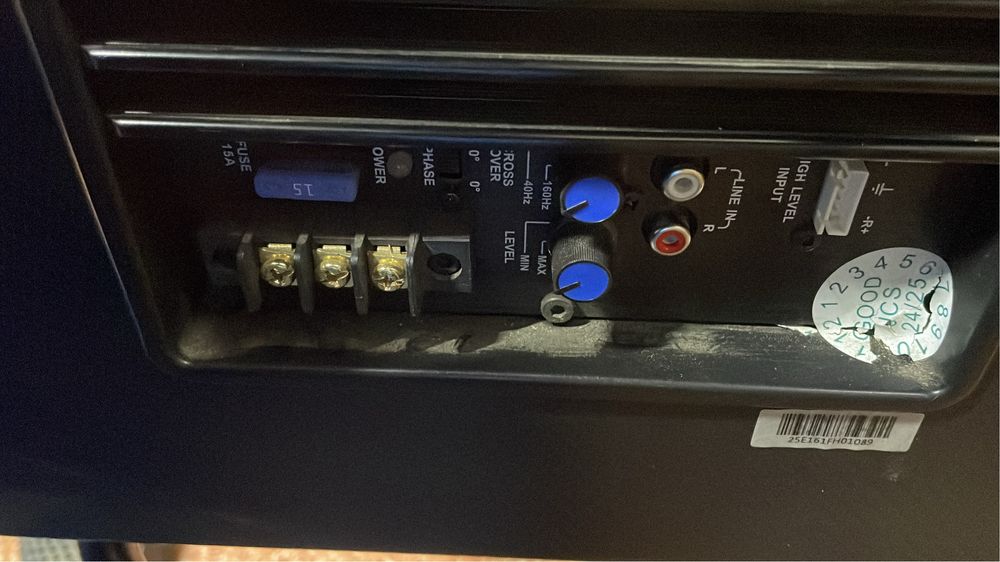 Саббуфер для машины