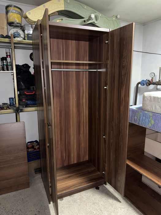 Продам шкаф для прихожей