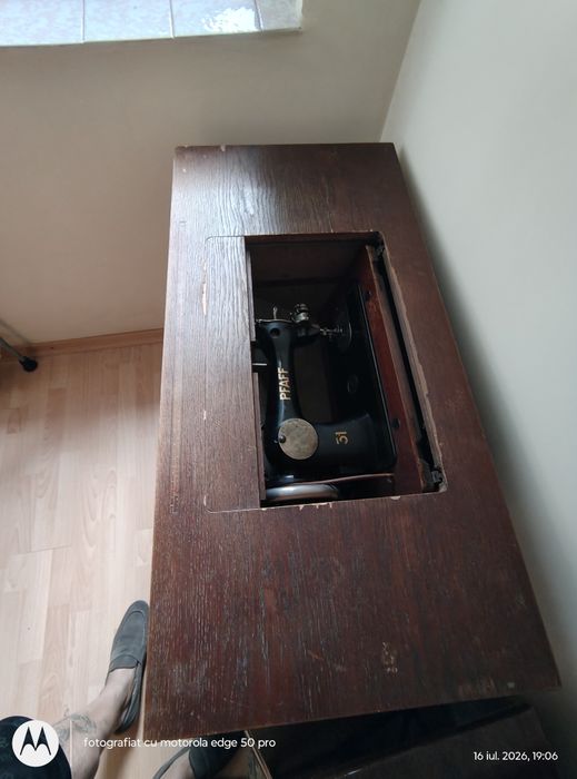 Mașina cusut pfaff