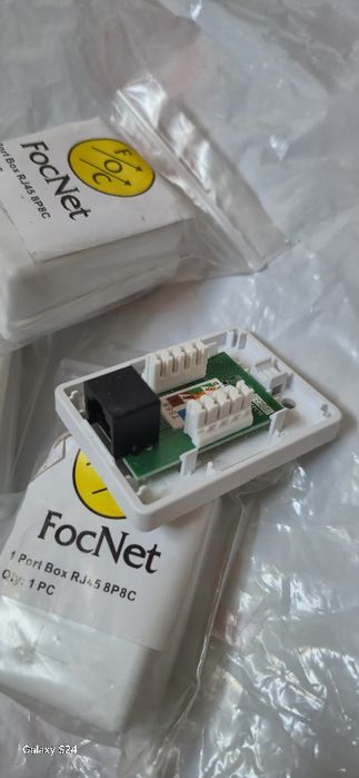 Розетка компьютерная настенная  RJ45.