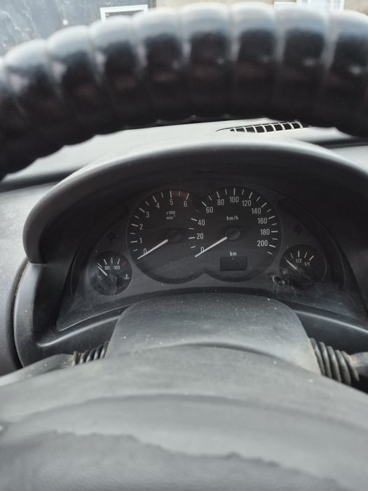 Opel combo 1.7 DTI - на части с  две плъзгащи врати.