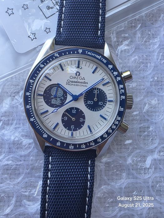Omega Speedmaster Professional "Snoopy"
