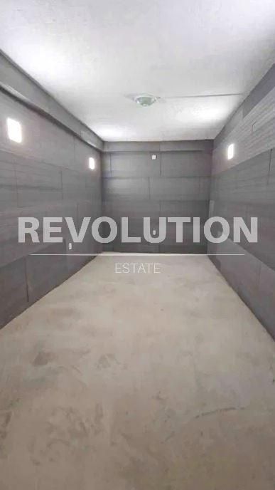 Дава се под наем Гараж / Паркомясто в Варна, Левски - 17 кв.м за 150 € - Снимка #1