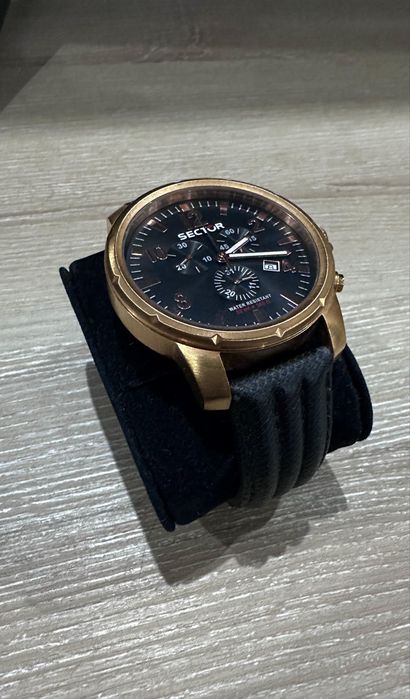 Ceas barbatesc Sector Black Eagle