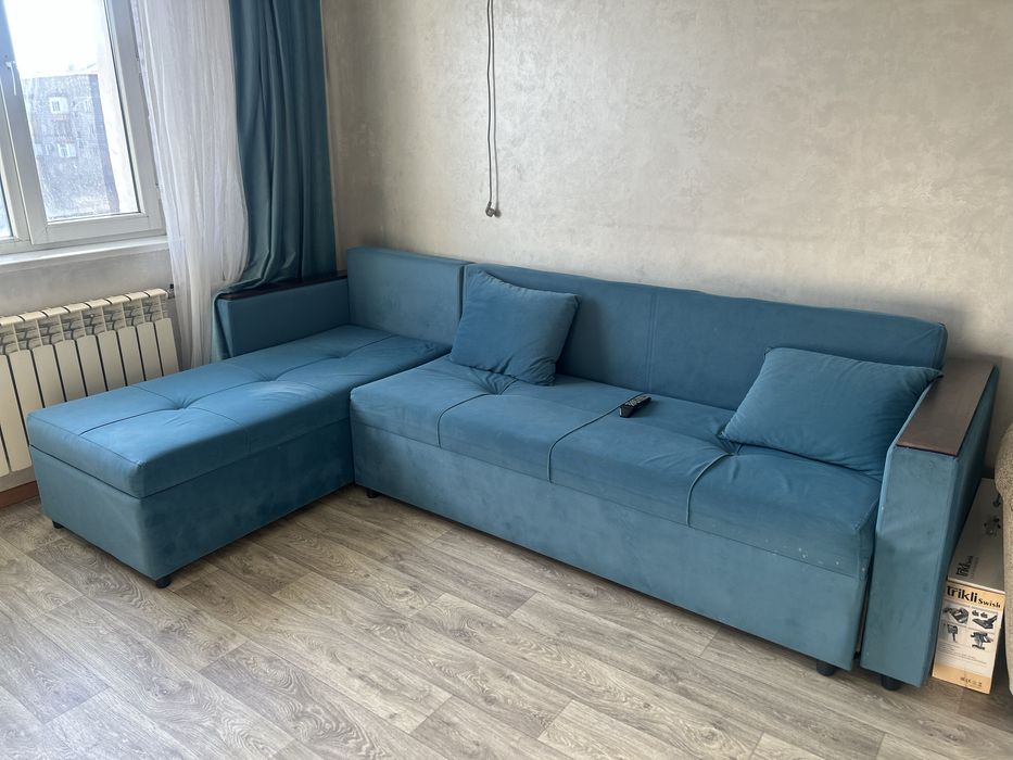 продаю диван в хорошем состоянии