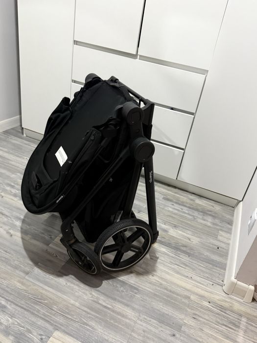 Продам детскую коляску