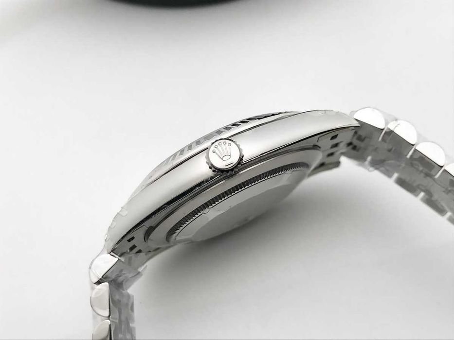 Rolex Datejust 41mm Fluted Bezel Grey Roman Dial Jubilee – мъжки часовник – реални снимки