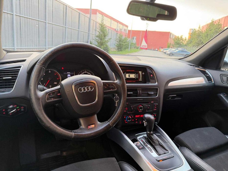 Audi Q5 2009 quattro