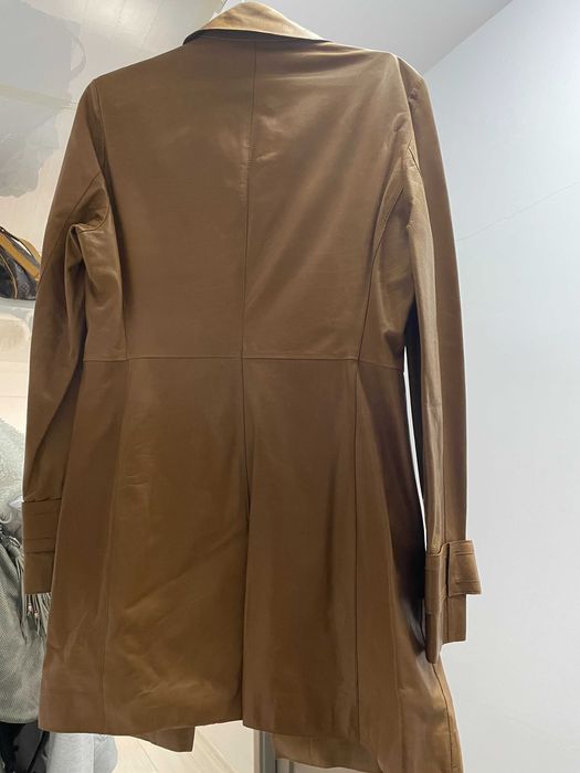 Haine  din piele, Hugo Boss