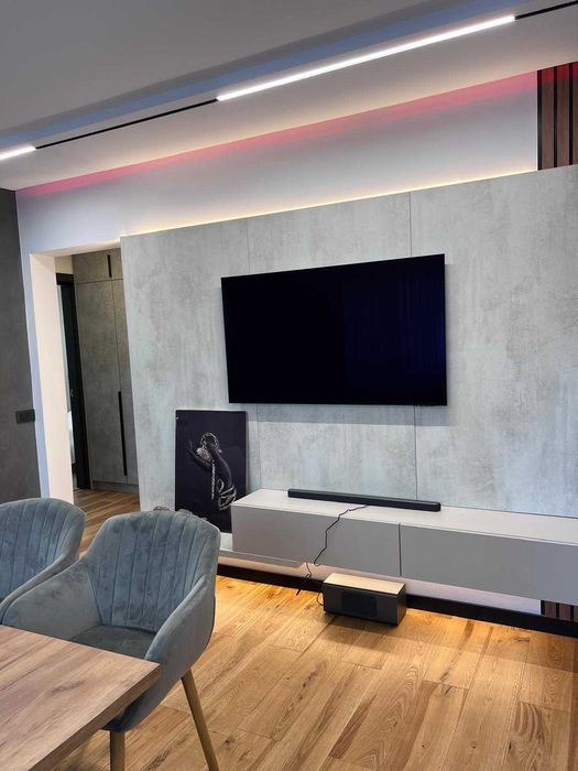 Închiriere apartament 3 camere Palas