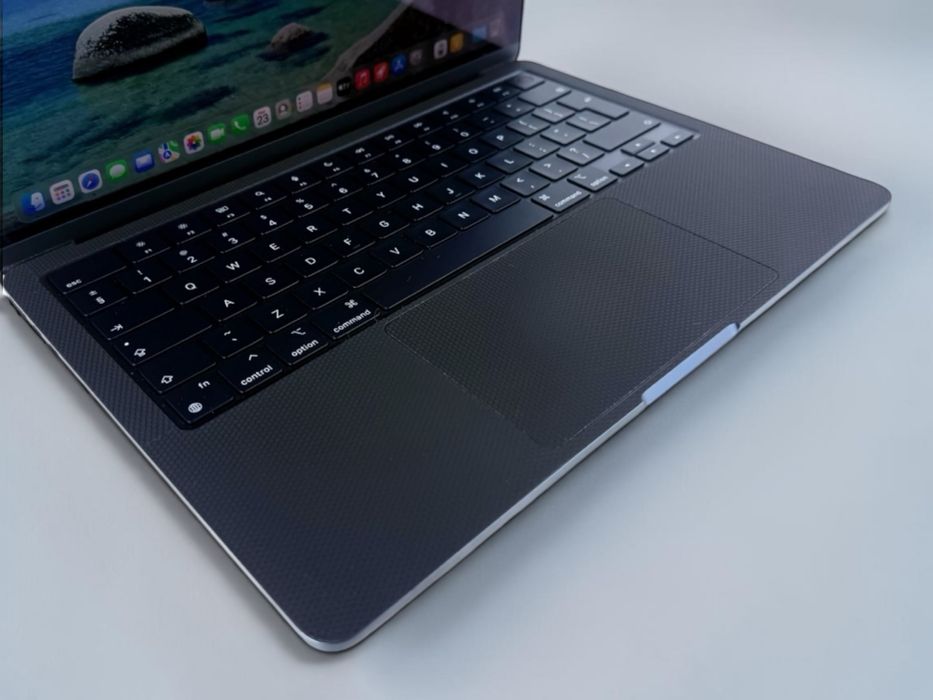 KATO НОВ! Apple MacBook Air 13 M2 2022 8RAM 256GB Midnight Гаранция!