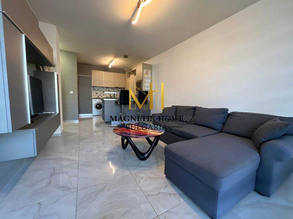 Модерен двустаен апартамент с паркомясто до х-л Мираж в ж.к. Славейков