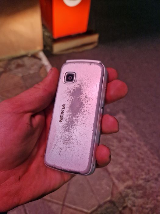 Nokia 5228 продам