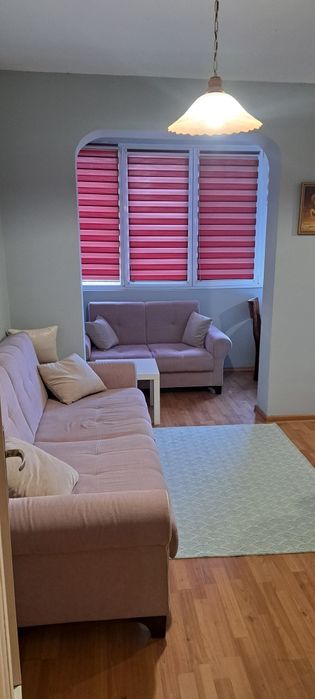 Тристаен апартаммент на 7мин пешеходно от център.