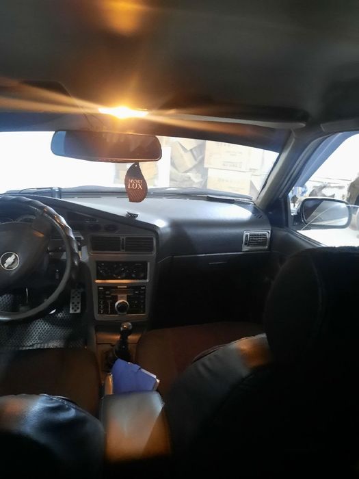 Moshina holati yahshi srochna sotiladi