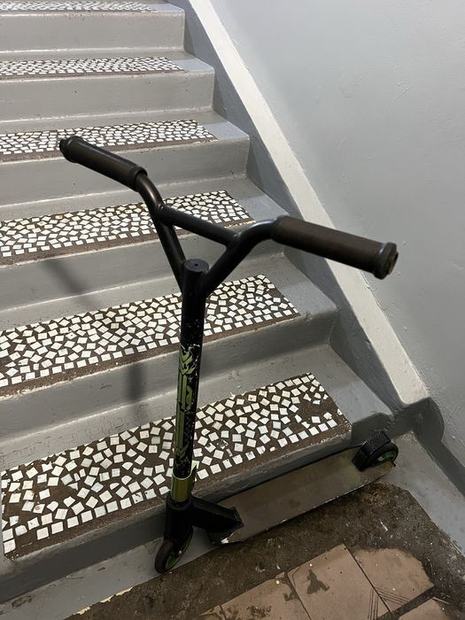 Самокат трюковый