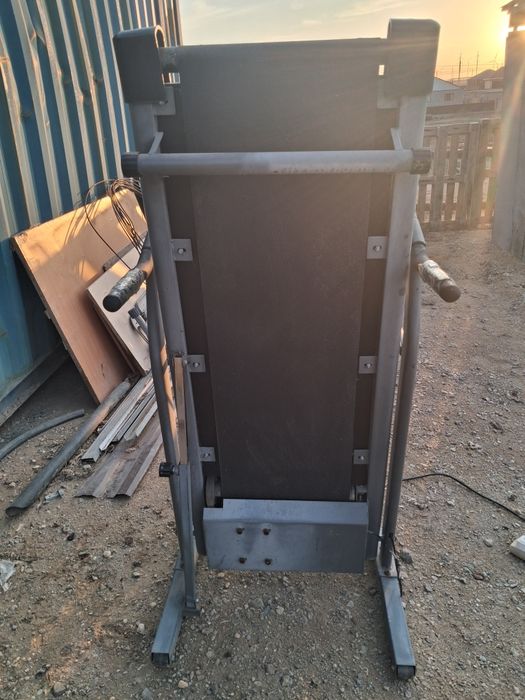 Продам беговую дорожку