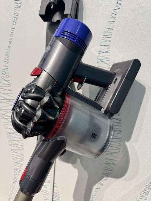 Dyson V8 Motorhead
