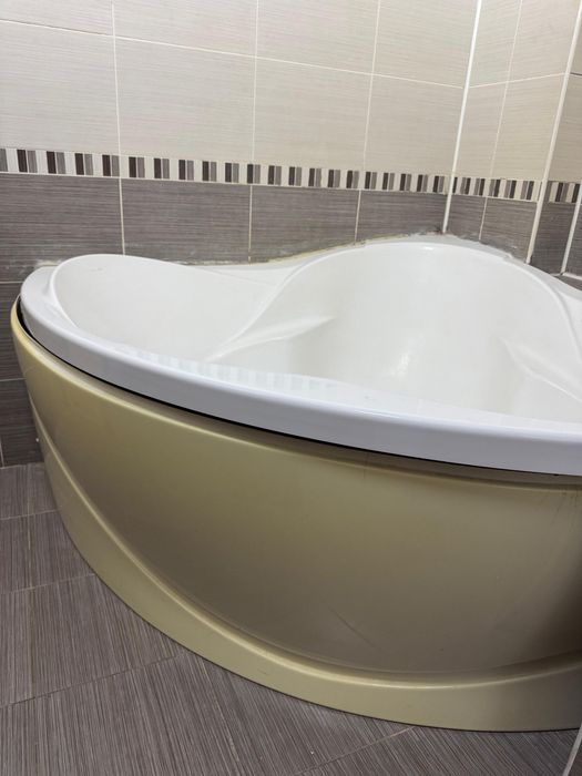 Отдам бесплатно ванну