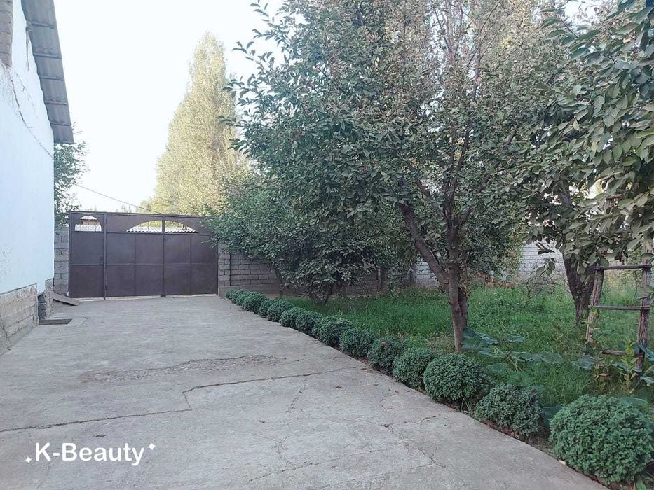 Хороший в городе  5 комнатный дом с участком 26 соток