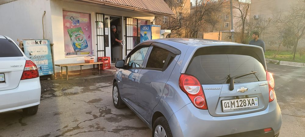 Spark sotiladi 1 qo'l moshina