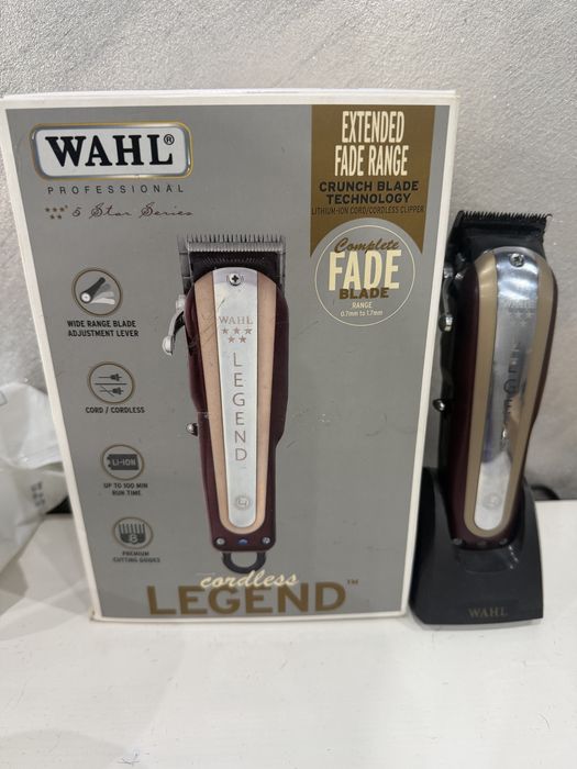 Wahl legend cu stand pentru încărcare