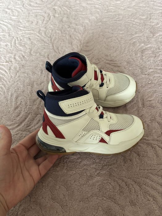 Zara кецове номер 26