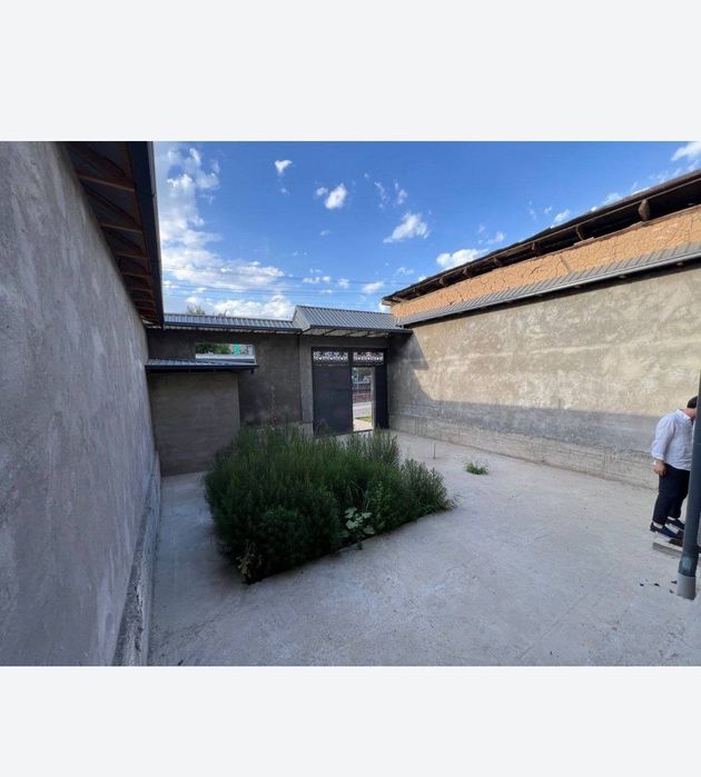 Олмазор тум Мевазор махалла 2 соти каропка сотилади