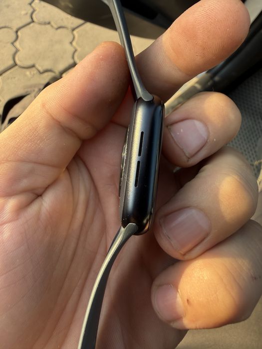 Apple watch SE 44мм на запчасти