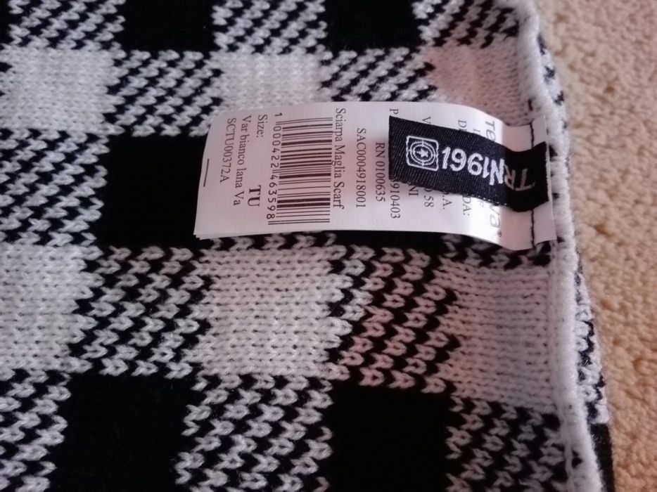 Esarfa barbati teranova noua cu eticheta