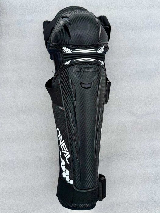 Genunchieri second hand ONEAL TRAIL FR Knee Guard CARBON negru alb