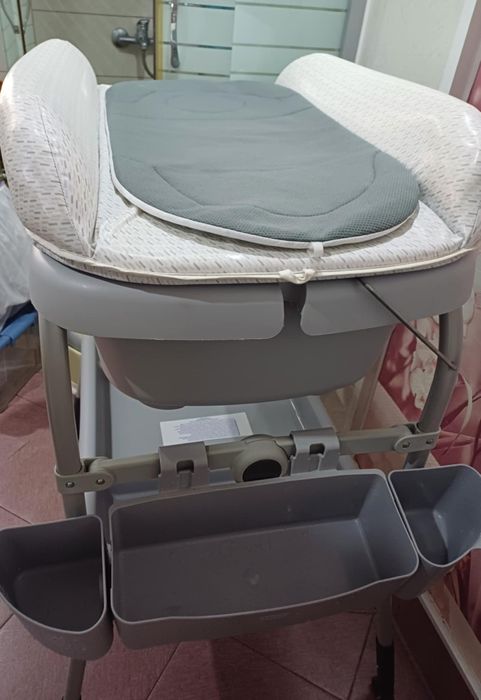 Корито с повивалник.