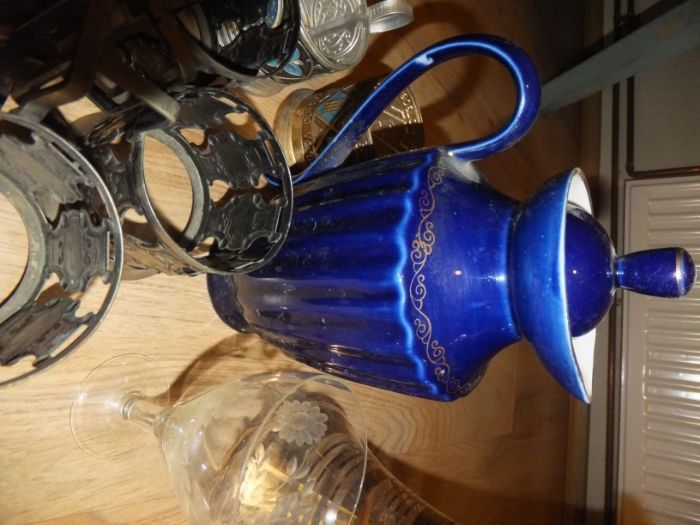 Стари кани за вино, аперитив и чай