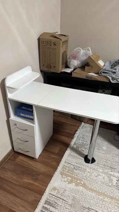 Продам стол (маникюрный)!