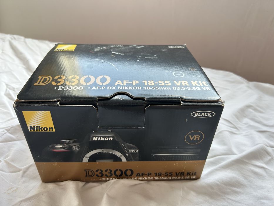 DSLR Фотоапарат Nikon D3300 с обектив AF-P 18-55mm f/3.5-5.6G VR - Пълен комплект