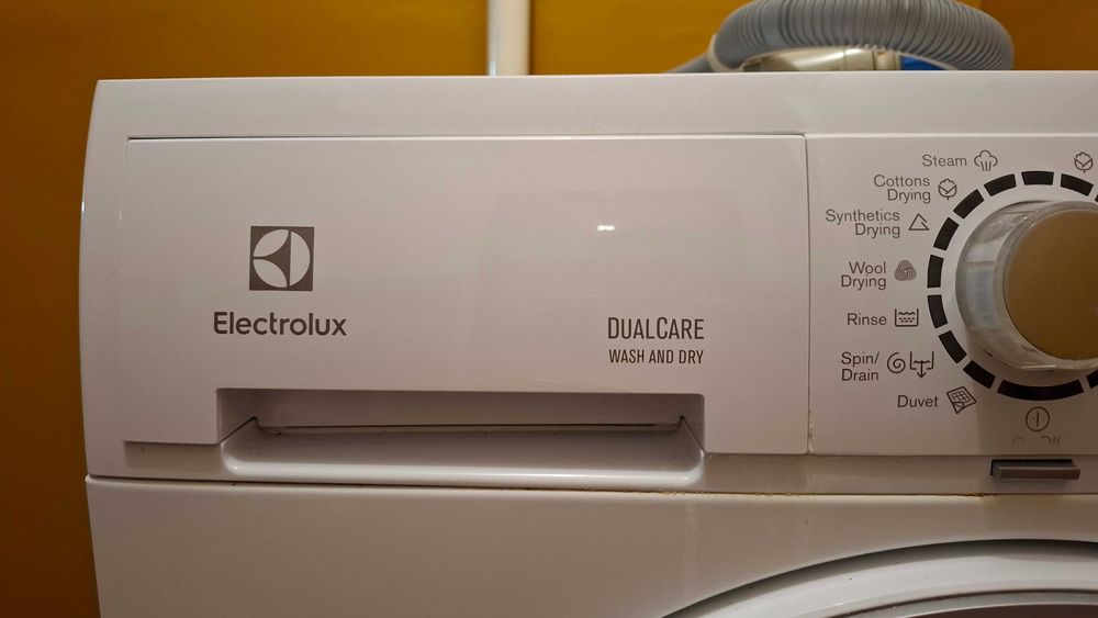 Masina de spalat rufe cu uscator Electrolux 9 kg
