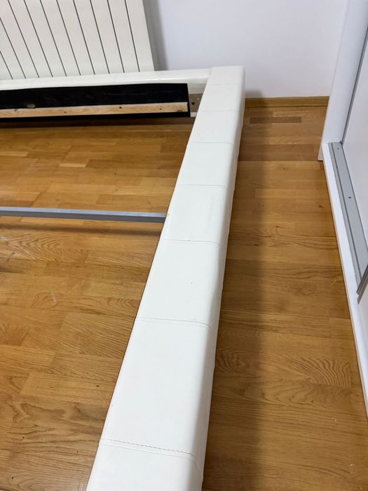 Pat mobexpert piele ecologica,alb,stare buna