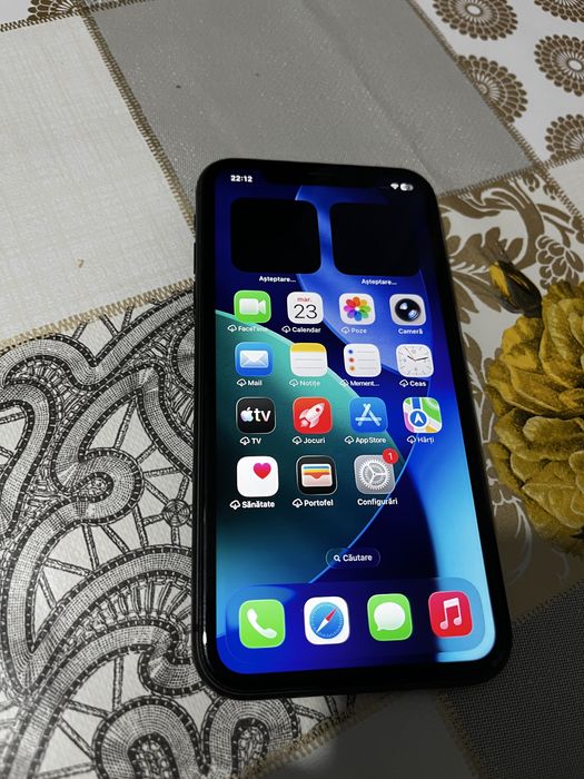 iPhone 11 • 64GB • 75% Sanatate Baterie