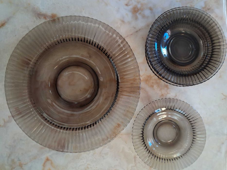 Стъклен сервиз за торта и прибори за хранене