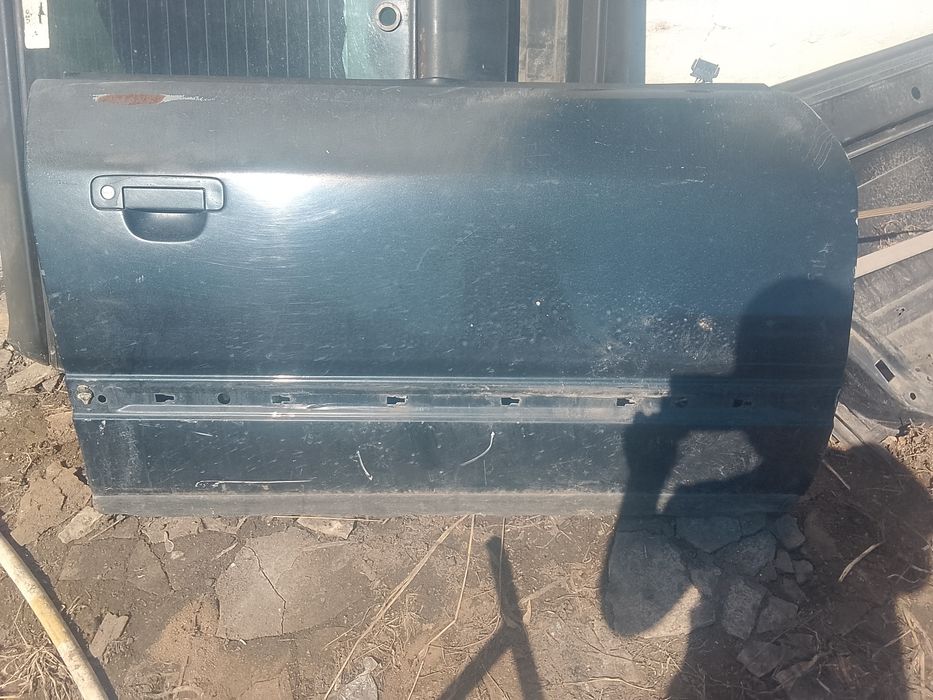 Багажник от Ауди 100 универсал также двери