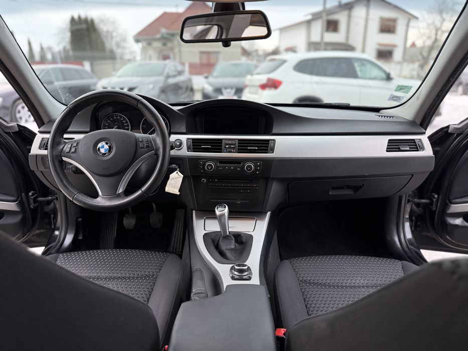BMW Seria 3 2.0d 143 CP E90 11/2011 Euro 5 SE POATE IN RATE